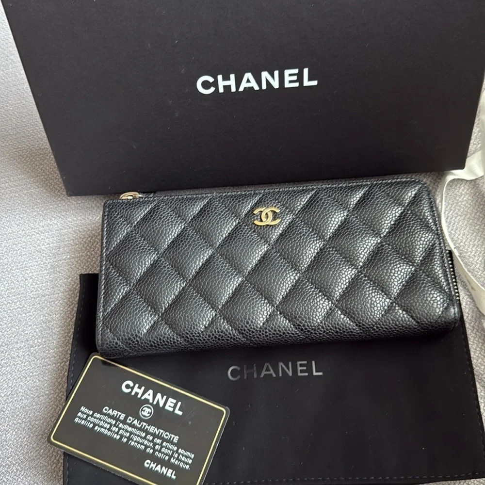 Chanel Black Quilted Leather Wallet